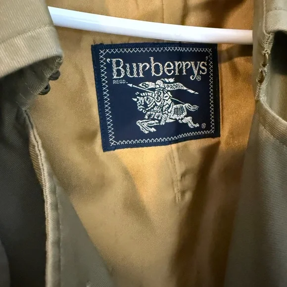 Vintage Burberry Trench. Excellent condition! - Picture 5 of 6